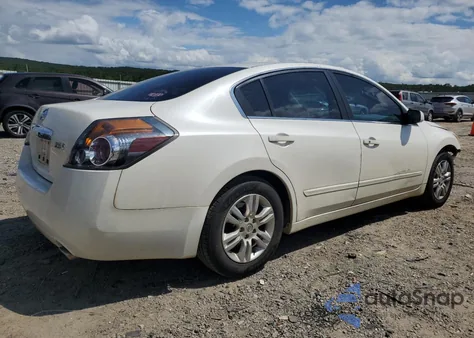 2010 Nissan Altima Base z USA, uszkodzony, nr VIN 1N4AL2AP1AN524044